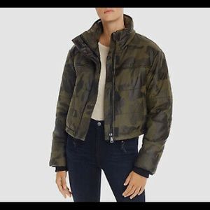 Bagatelle Camo Puffer size Small